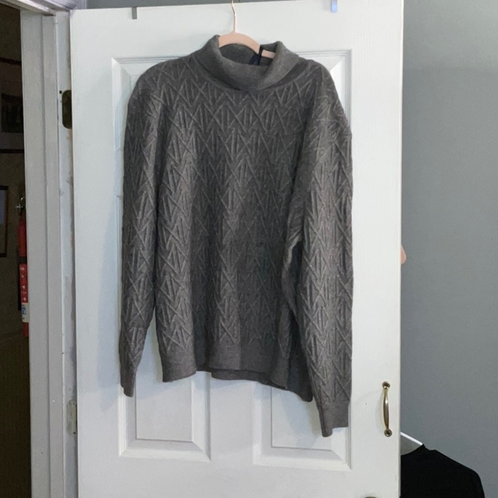 Gray Patterned Sweater - Picture 2 of 6
